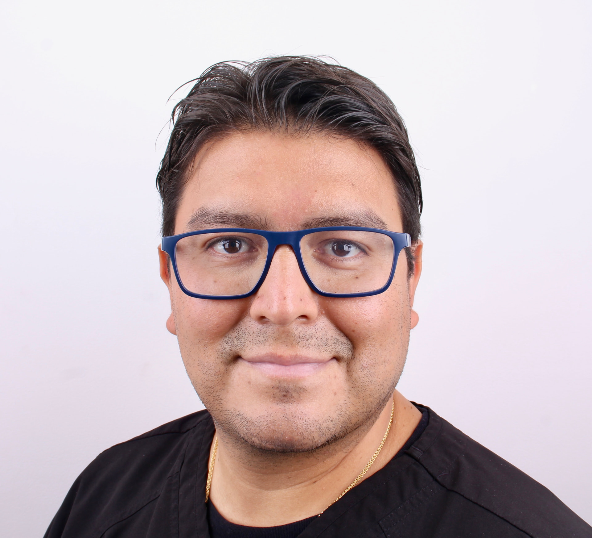 Dr. Juan Alberto Dávila Córdova, Cirujano Maxilofacial